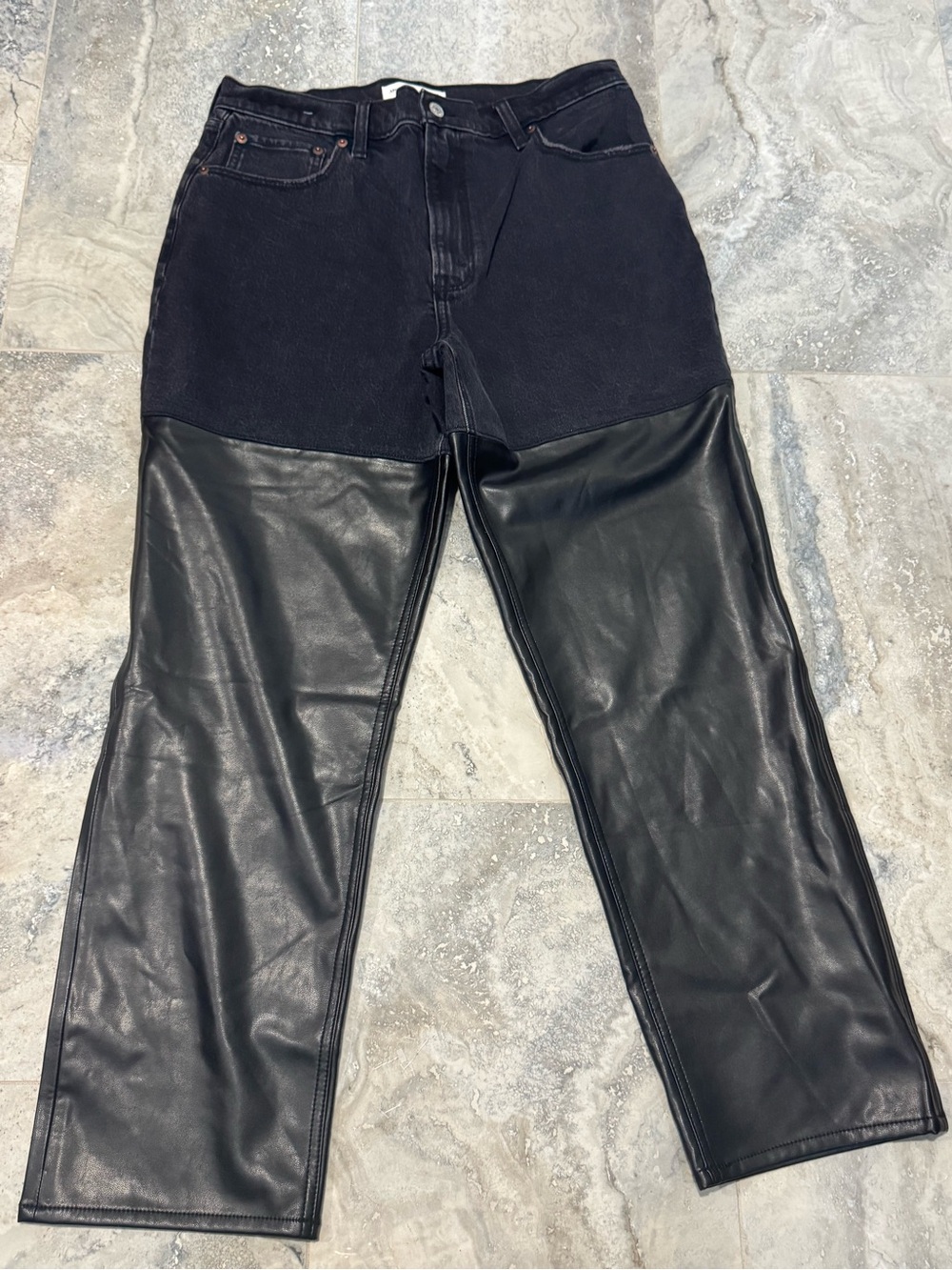 Abercrombie & Fitch Black '90s Straight Ultra High Rise Jeans faux leather